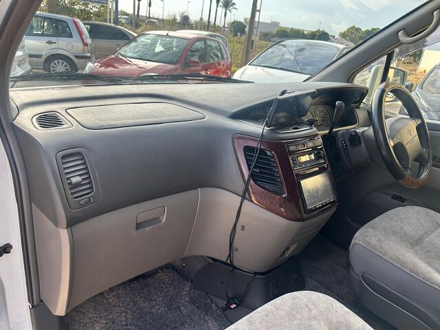 NISSAN ELGRAND HIGHWAY STAR 3.2 TDI AUTO SPANISH RHD IN SPAIN 124K 8 SEATS 1997